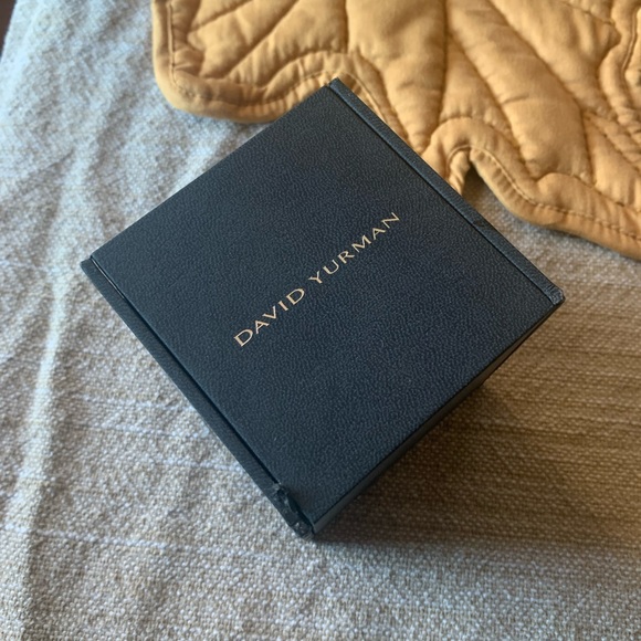 David Yurman Petite Albion Ring With Diamonds - Picture 4 of 4